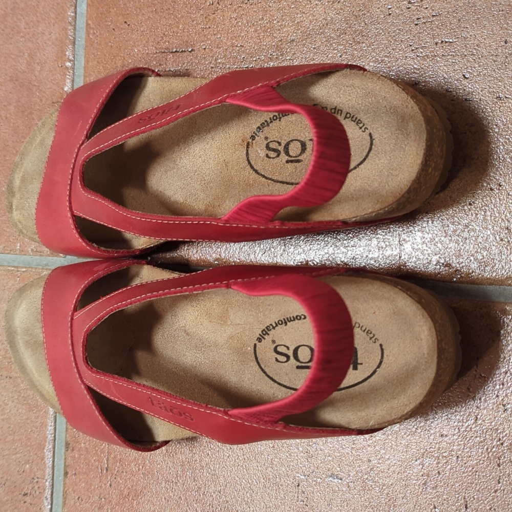 Taos Footwear Women's Bold Red Sandals - Picture 2 of 7